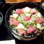 まぐろ専門店 まぐろ - ねぎとろ丼（大盛）（1050円+100円）
