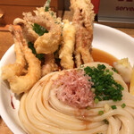 讃岐うどん　志成 - 海鮮ぶっかけうどん