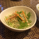 タイの食卓 パクチータイ - サラダのドレッシングまで美味しい。