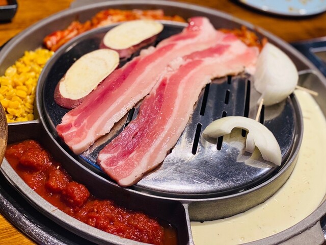 ダンミレッド(Danmi Red【旧店名】ビービーキューコンテナ) - 心斎橋(焼肉)