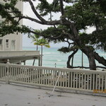 The veranda at The Beachhouse - 帰国日は生憎のお天気