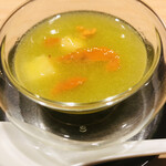 鮨 一二郎 - メロンスープ　わさびとホヤの塩辛