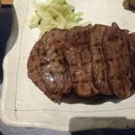 とろんしゃん - 牛たん６枚塩on焼石