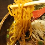 麺や 琥張玖 KOHAKU - 森住製麺の中太縮れ麺