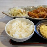 黒酢南蛮定食たかもとや - ご飯と味噌汁はおかわり無料です