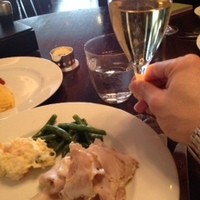 フレンチ キッチン - シャンパンと一緒に