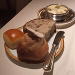 アピシウス - 【MARCHÉ】（6000円税抜）※サービス料10%別◇ランチのパン盛り合せ。