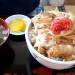 中川食堂 - かつ丼(580円也)これも普通盛です…(笑)