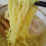 COPAL - 麺リフト⤴細麺中華そばにアッサリ塩スープが絡んできます(^o^)