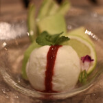 96 NIKUHOLIC - 