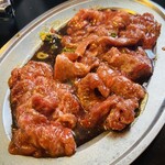 味源 - 定食のお肉は1人前ずつ♡
      自分のタイミングで各自焼くよ♡♡ᵕ̈*⑅