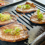 味源 - 各自焼きます