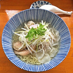 ワンタン屋 - 「ワンタン麺」¥700