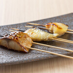 Saketosakanadhienue - 季節の魚串 炭火焼き 三種盛り（おひり様分）