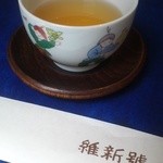Akasaka Ishingou - サービスのお茶＆割り箸