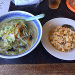 中国料理　得月楼 - 料理写真:野菜塩ラーメンとチャーハン　@730