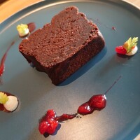 Bistro Sifflet - ガトーショコラ いちごのコンフィチュール
