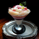 パペルブルグ - 白桃のパフェ1700円