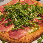 Pizzeria Pancia Piena - 生ハムのピザ