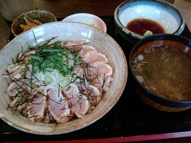 地鶏たたき丼 By お気軽ol 黒木屋 銀座一丁目 銀座一丁目 居酒屋 食べログ