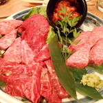 YAKINIKU MARUUSHI - Ａ５の牛、牛、牛だぁ！