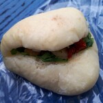 カフェ・ド・ラ・ターシュ - シーフードジェノベーゼのパニーニ