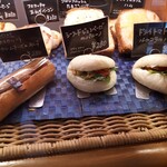 カフェ・ド・ラ・ターシュ - シーフードジェノベーゼのパニーニ