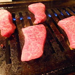 YAKINIKU MARUUSHI - 焼き焼き焼き～～～～