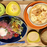 チャワン - 赤身肉のローストビーフごはん　1,390円