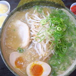 ゆにろーず - にんたま醤油ラーメン（大盛）