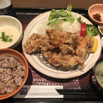 大戸屋 - 鶏唐定食ととろろ　鶏唐は好みの味ではない