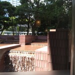 音音 新宿センタービル店 - 窓の外　2020年8月