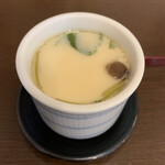 Yoroi Sushi - かわいい茶碗蒸しが付きました。