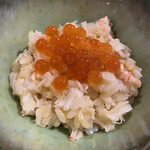 Sushikin - いくら毛蟹の小丼
                        時々出してくれる小丼シリーズです。甘みたっぷりの毛蟹、新物のいくらという最高の組み合わせ