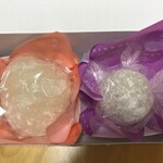 一心堂 神戸阪急 - 桃大福、ぶどう大福