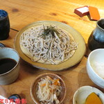 そば尾形 - ざる蕎麦　800円