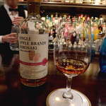 バー　アルシェ - ニッカのアップルブランデー「弘前」をストレートで