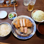 西麻布 豚組 - ロース肉（税込み１６００円）