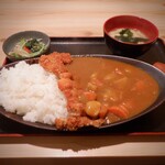 地鶏食べ放題 個室居酒屋 串楽 - チキンカツカレー750円