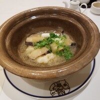 中国料理 桃花林 - ロブスターと春雨の土鍋煮込み