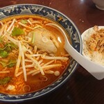 ティーヌン - Bセット トムヤムラーメン＆ミニガパオライス 1,230円