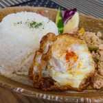 洋食キッチン ツカダ - ガパオライス