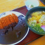 Uchidaya - 辛口黒カレーの並うどんセット(¥1,144)
                      ごぼう天(¥132)