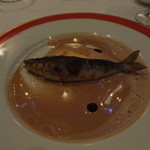 シェ・イノ - 鮎の帆立ムース添え　カミーユ・ロディエ風