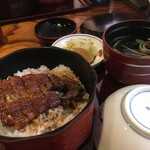 郡上炭火焼　うなぎの魚寅 - 