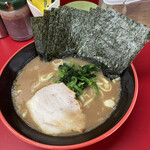 横濱家系ラーメン 勝鬨家 - 