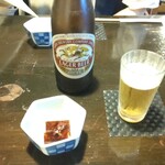 Tamai - 瓶ビールとお通し(穴子の煮こごり)