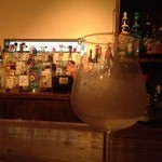 .8031 - 店内にはラムがずらりと並ぶ