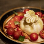 Xatóのブッラータと季節のトマト