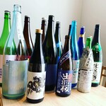 Sumibi Yasai Makikushi To Gyouza Hakata Uzumaki - 季節の日本酒・珍しい日本酒が多数！